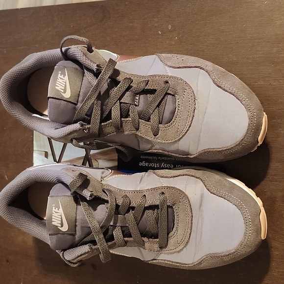 Nike Women's Dark Brown Sneakers - Picture 3 of 11